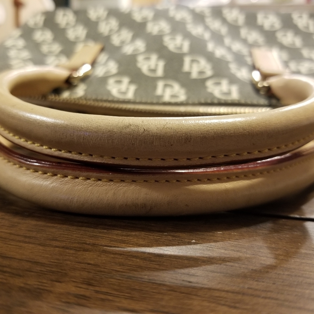 Dooney & Bourke handbag - Picture 8 of 8